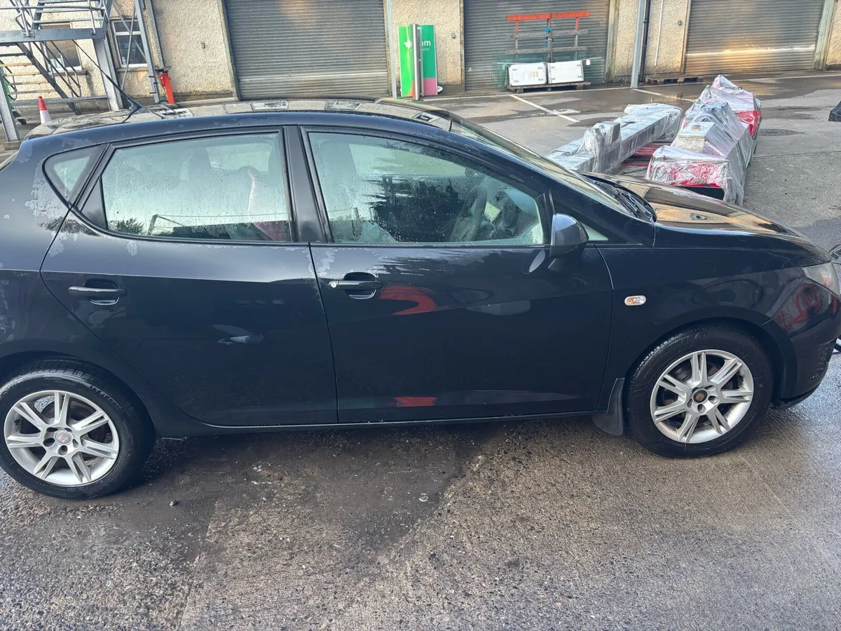 Seat. Ibiza - Image 4