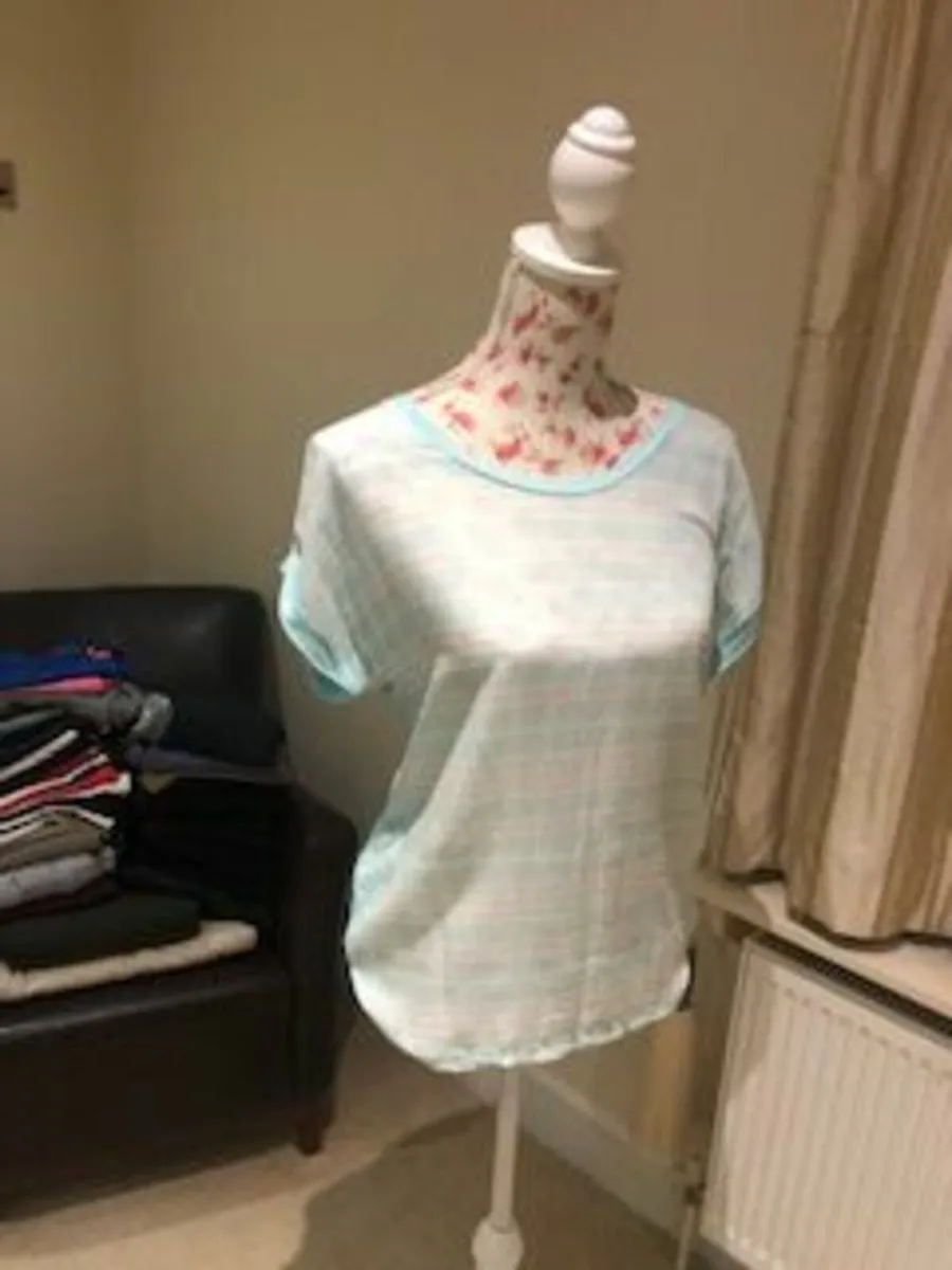 Tommy Hilfiger Ladies Top - medium - Image 3