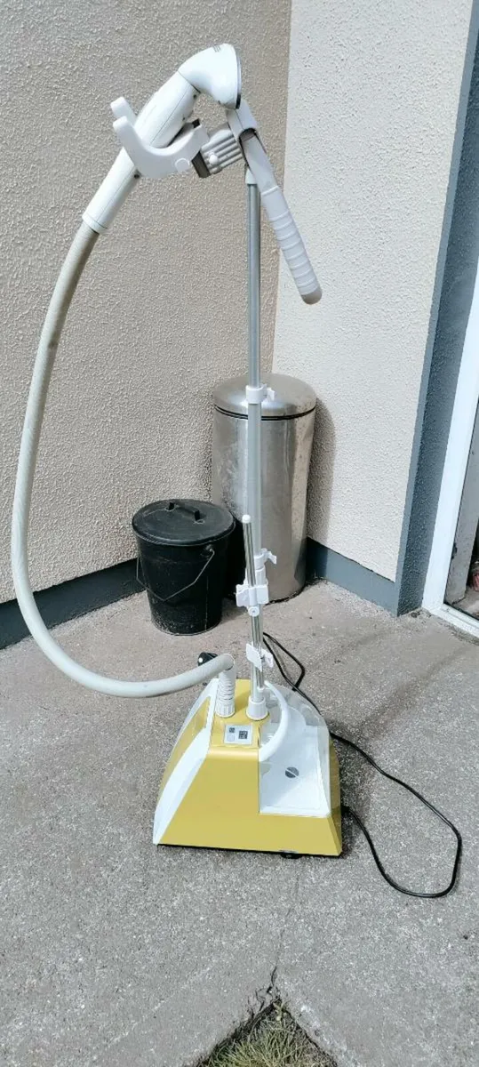Clothes Steamer - Image 4
