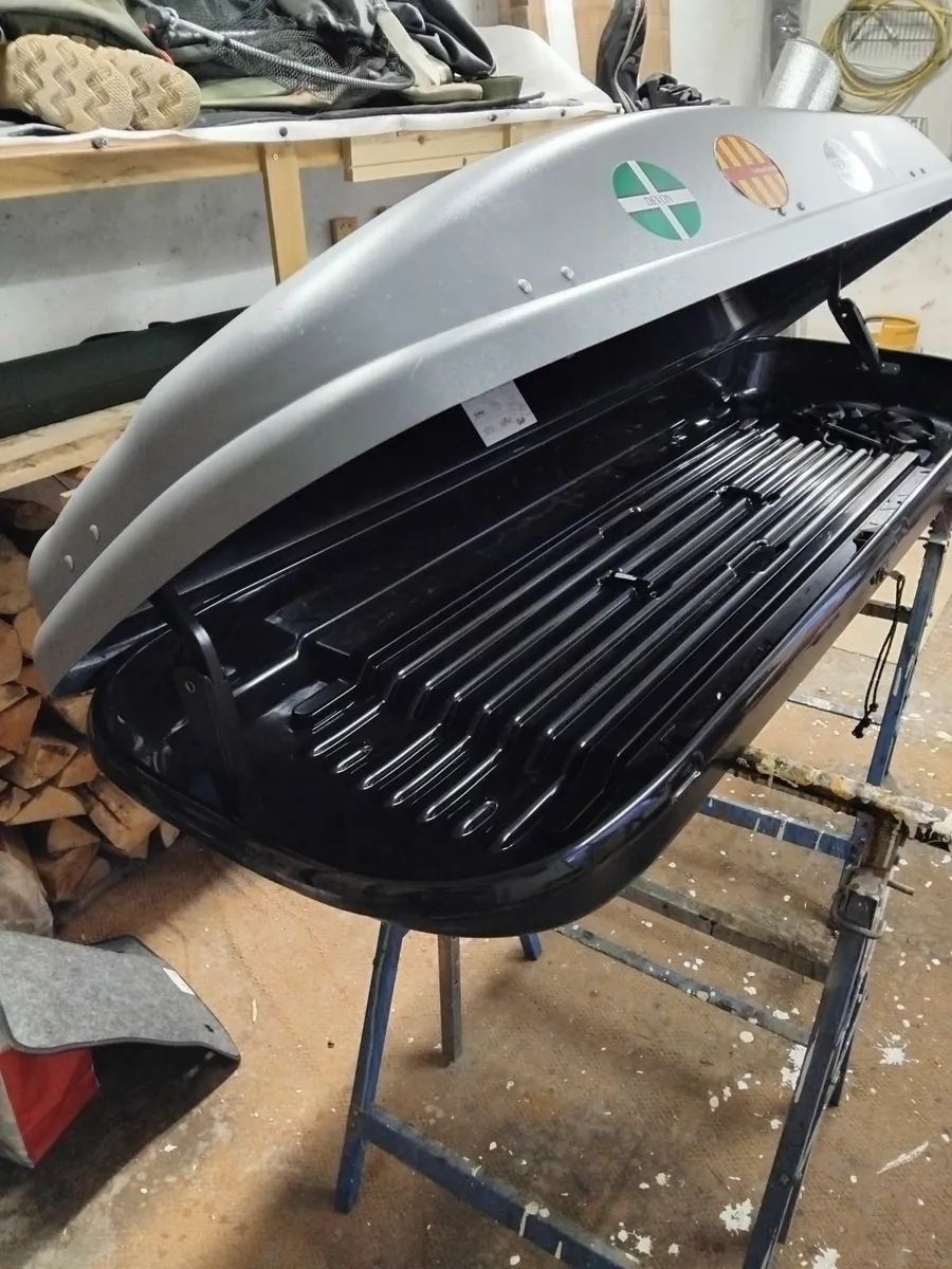 Roof box - Image 3