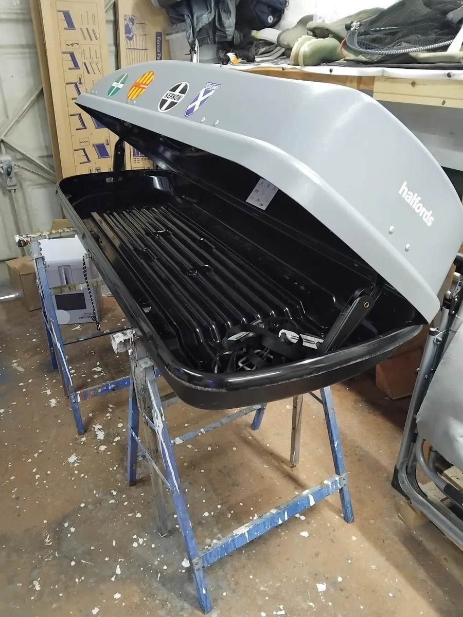 Roof box - Image 4