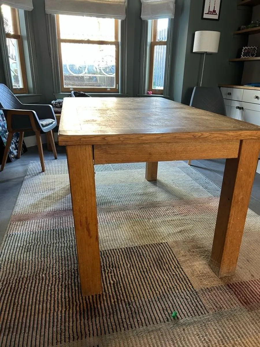 Kitchen table - Image 1
