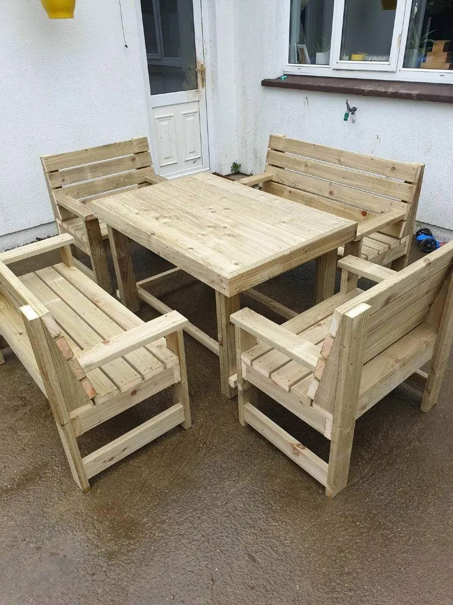 Garden furniture - Image 1