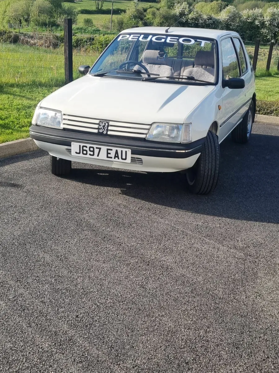 Peugeot 205 1992 - Image 3