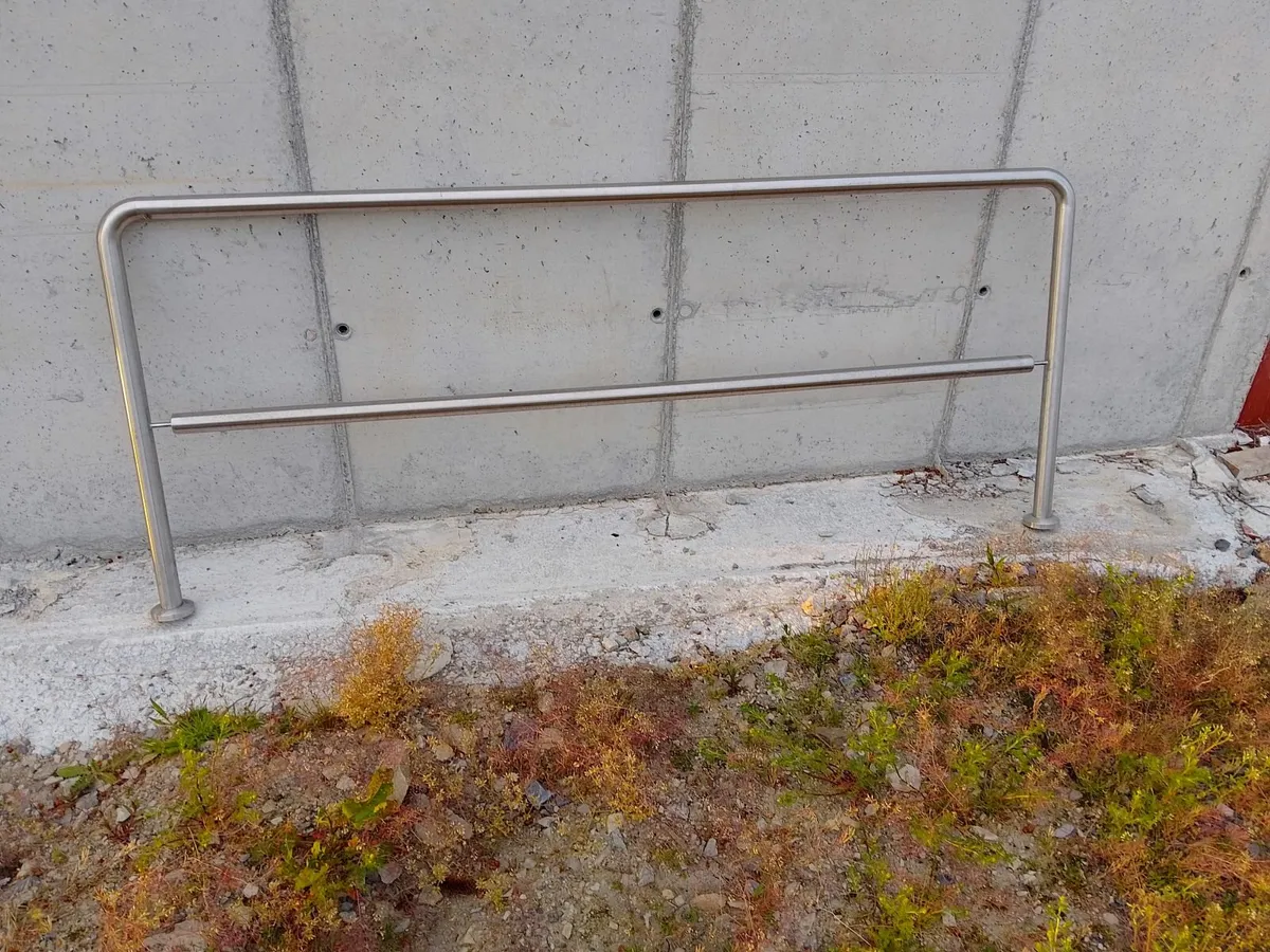 Stainless steel handrail - Image 1