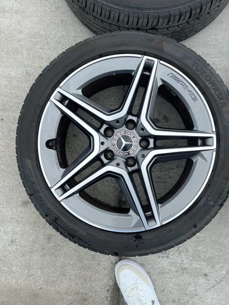 Genuine Mercedes 18” Amg Line Alloys and Tyres - Image 4