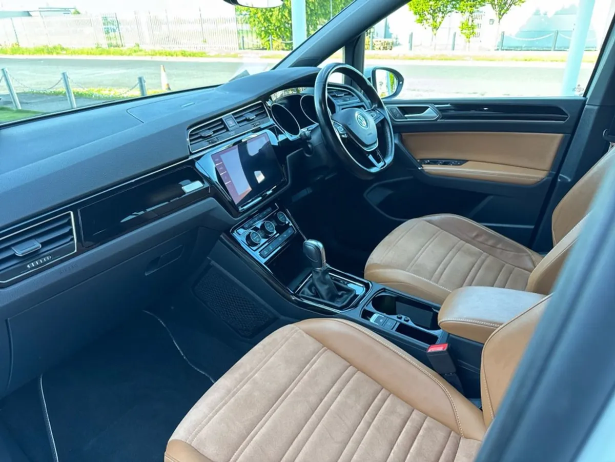 Volkswagen Touran 1.4l Petrol Automatic - Image 3
