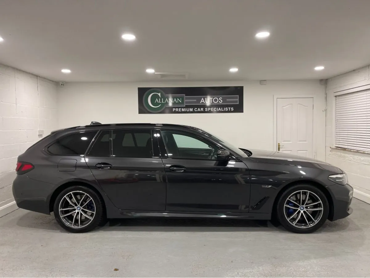 BMW 5 Series 530E M Sport  good Spec leather prem - Image 4