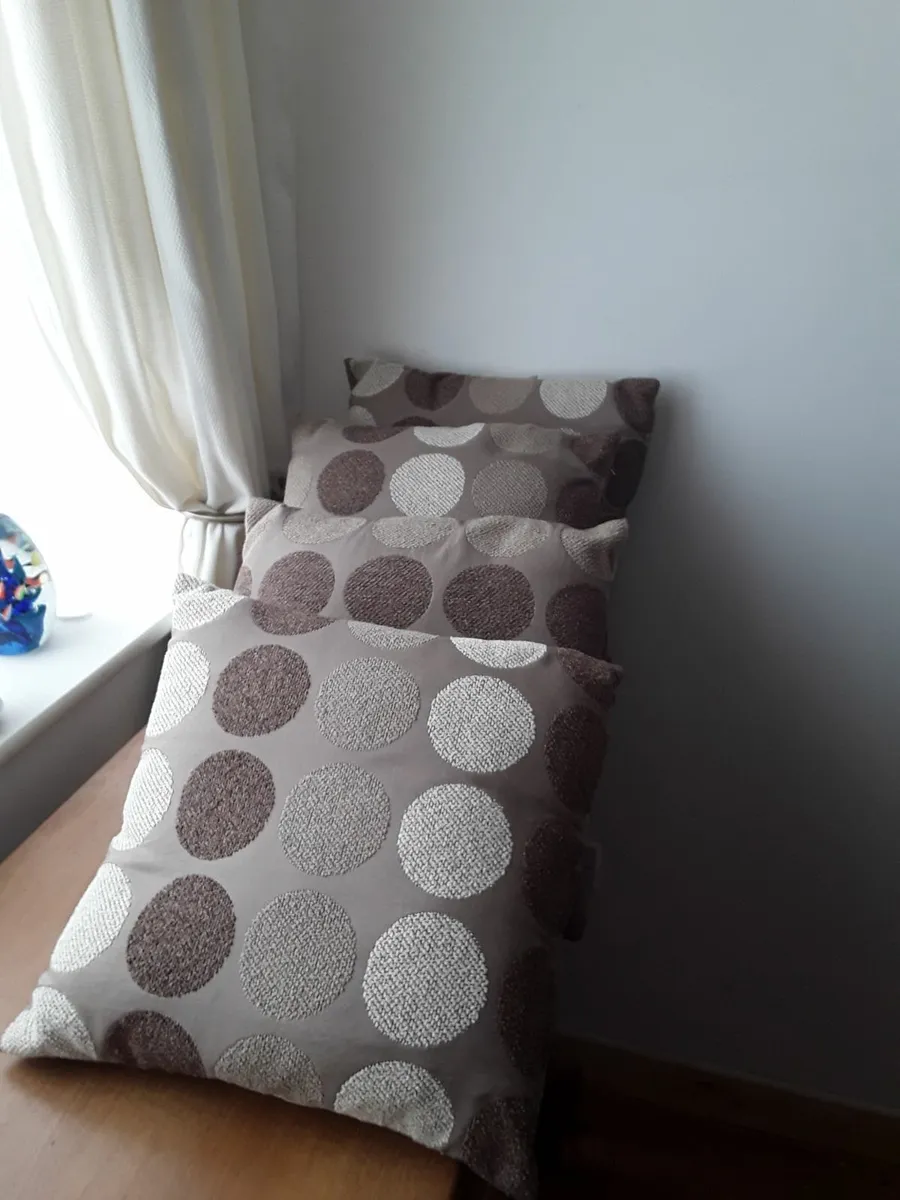 4  lovely brand new cushions - Image 2