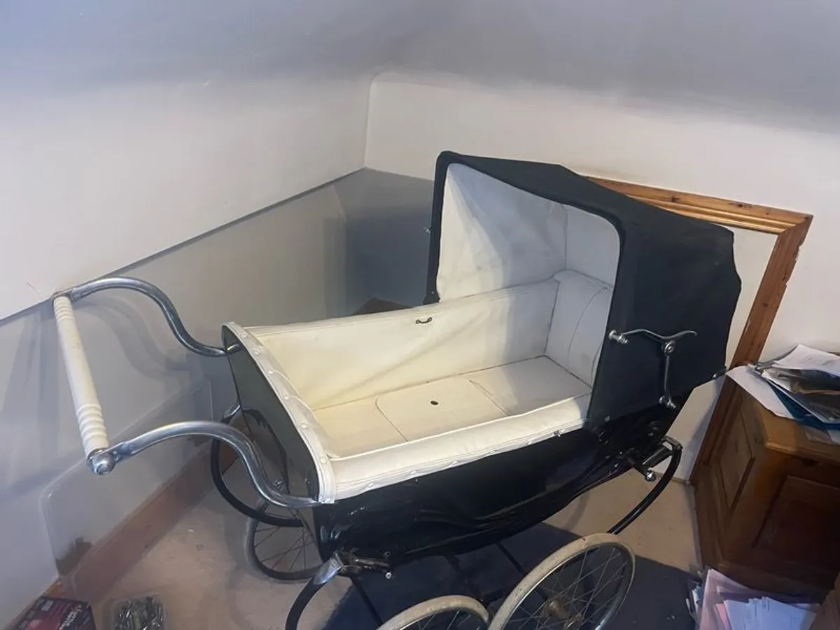 pram - Image 1