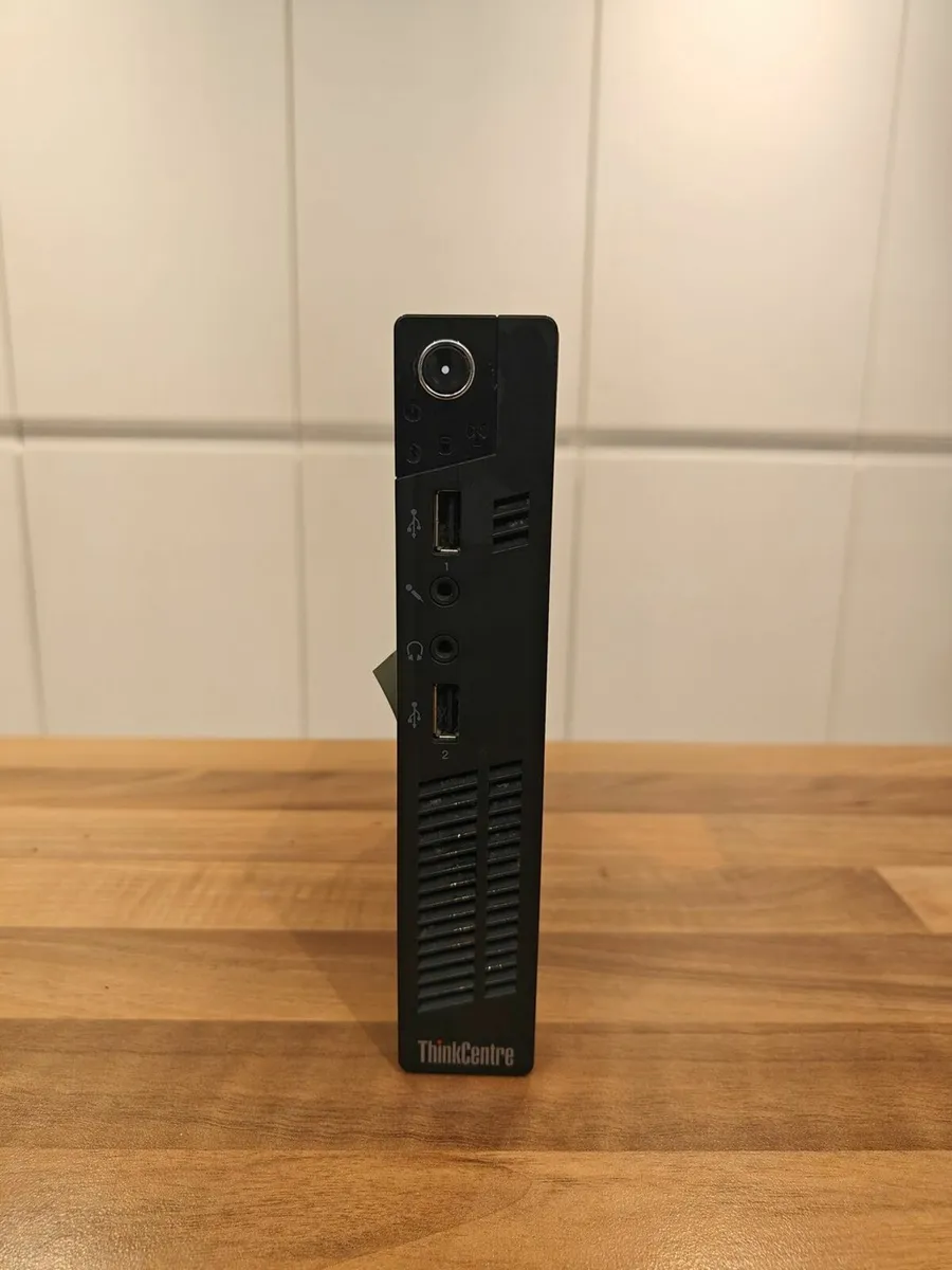 Lenovo ThinkStation M72e Tiny PC | Intel | 4GB | - Image 1