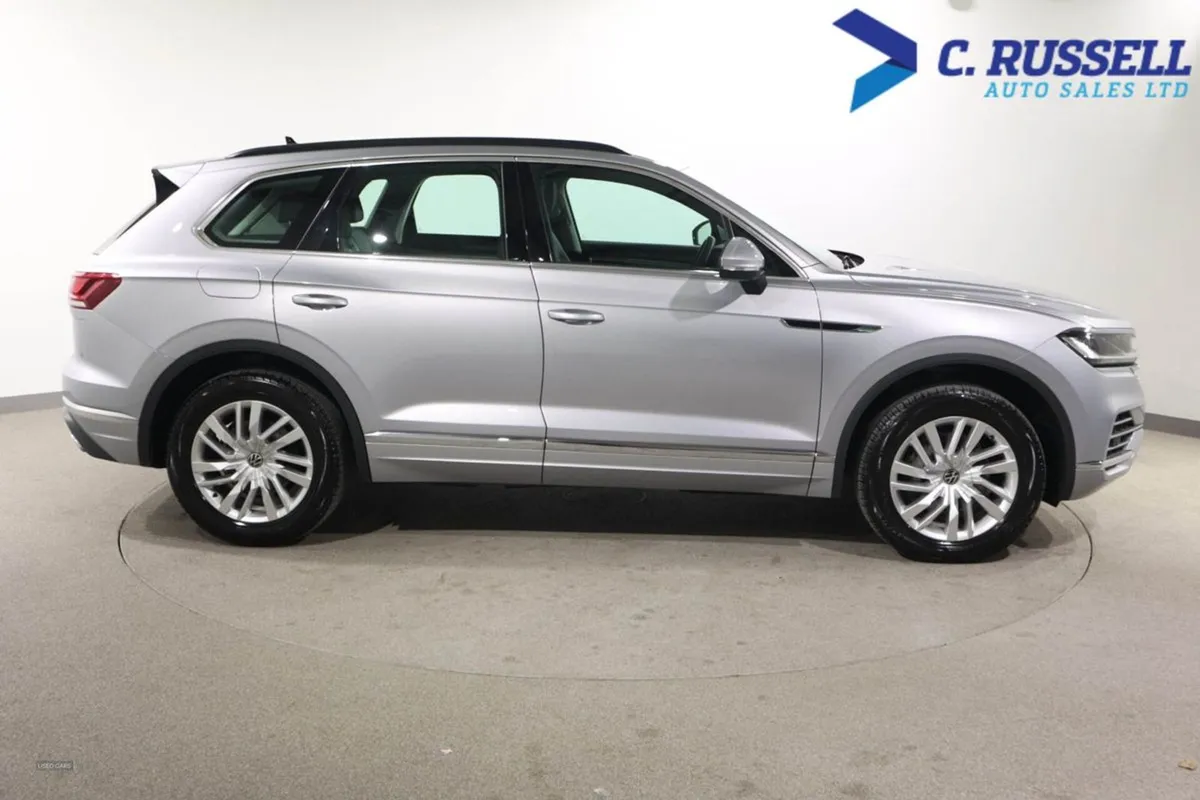 Volkswagen Touareg Diesel Estate - Image 4