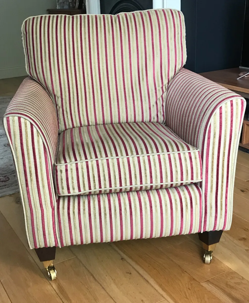 Finline Ocassional chair - Image 1