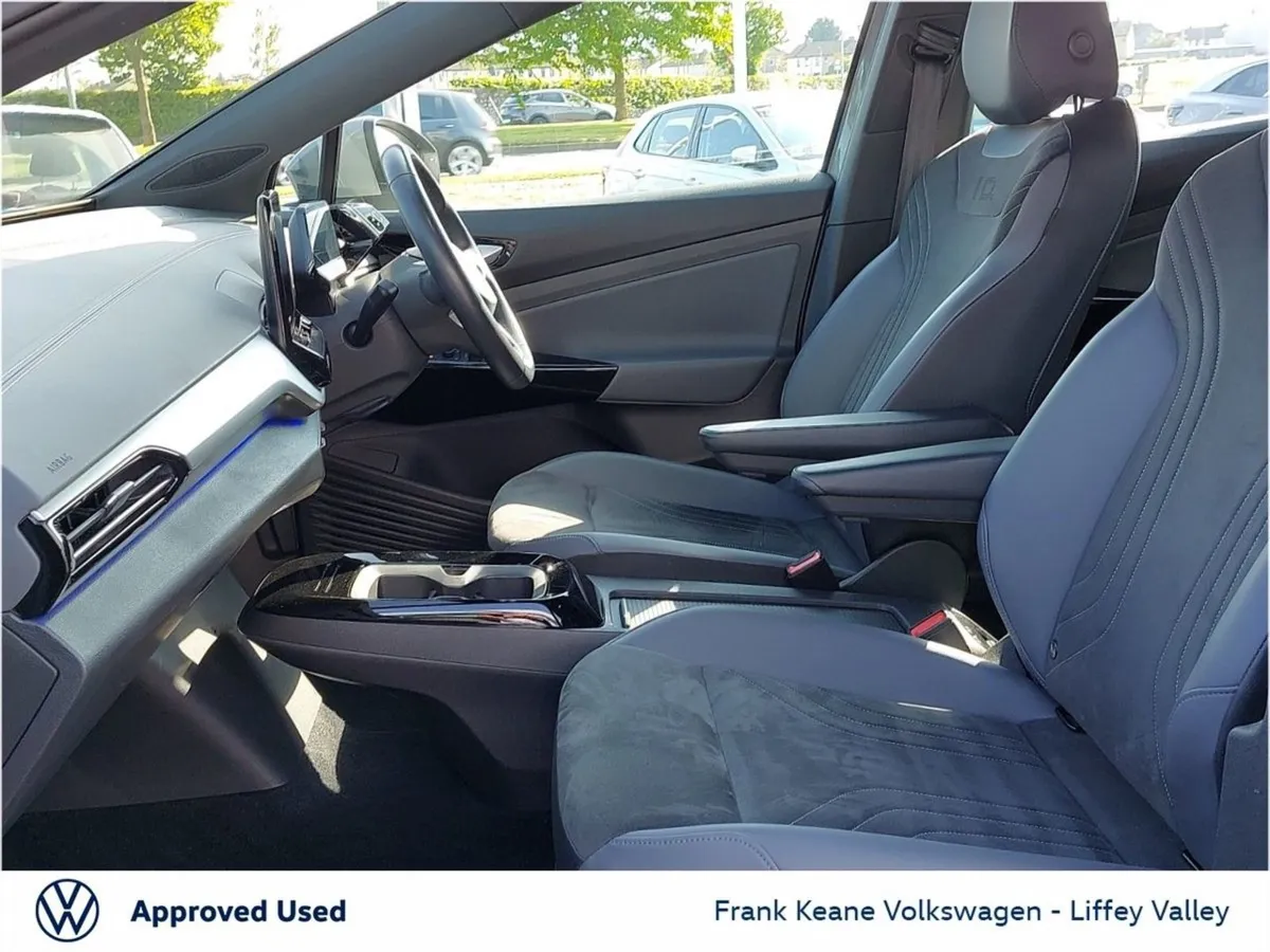 Volkswagen ID.4 Life 52kwh 148BHP  heated Seats - Image 4