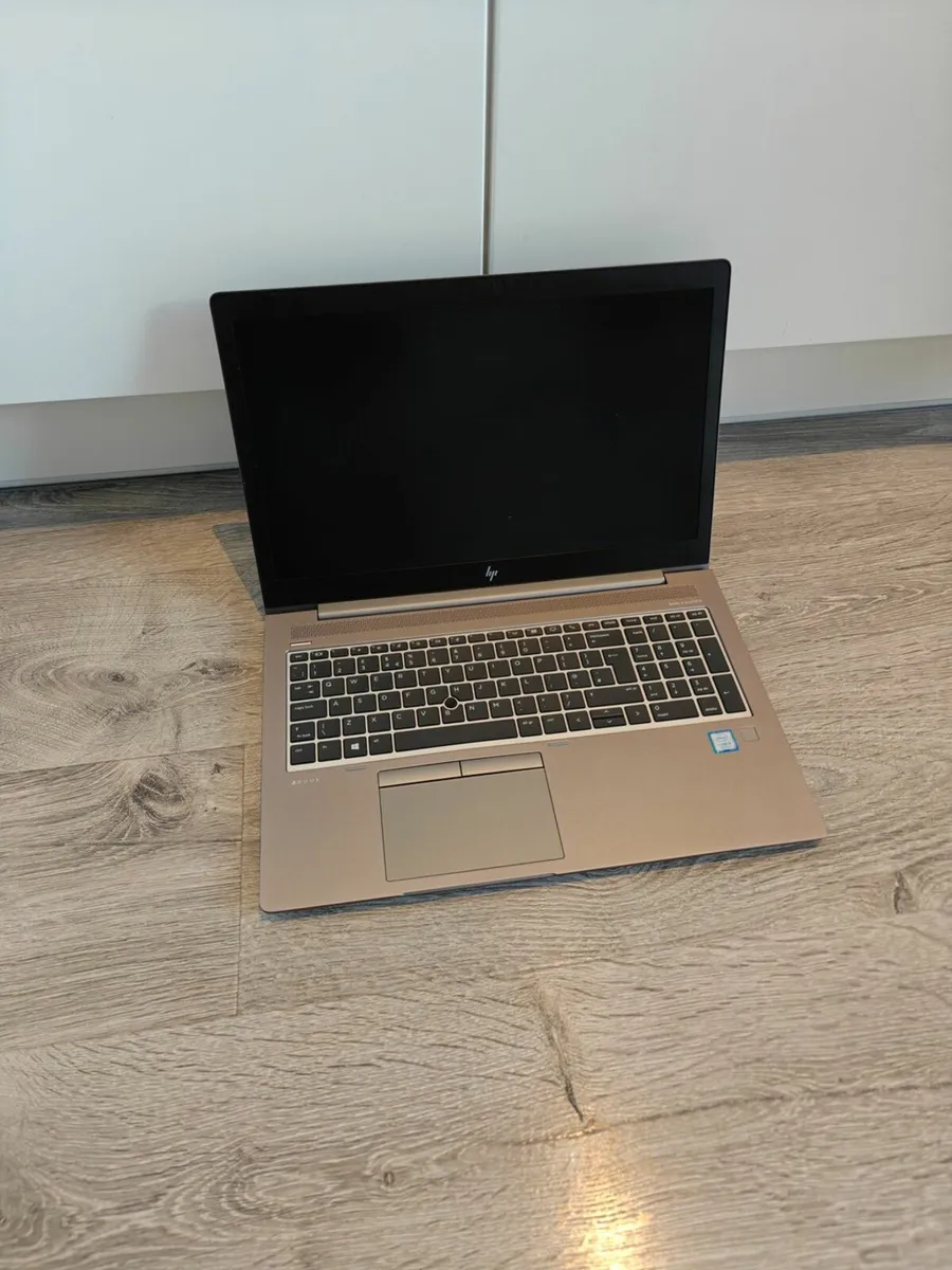 HP ZBook 15u G5 | i5 | 16GB | 256GB | 15.6" FHD | - Image 2