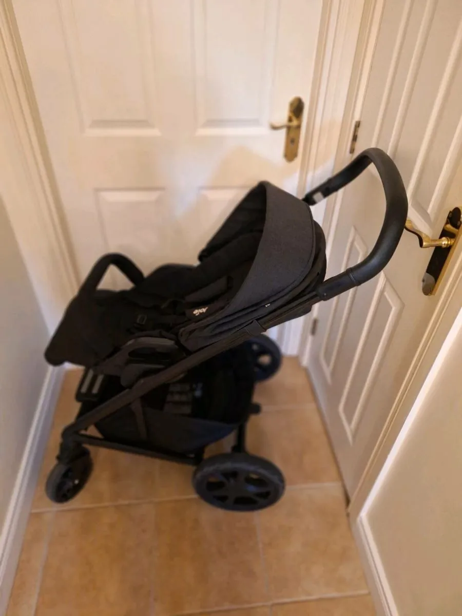 Joie Chrome Pram with Carrycot - Image 4