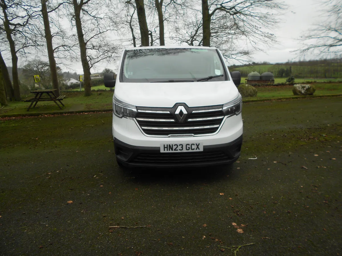 Renault Trafic 2023 - Image 2