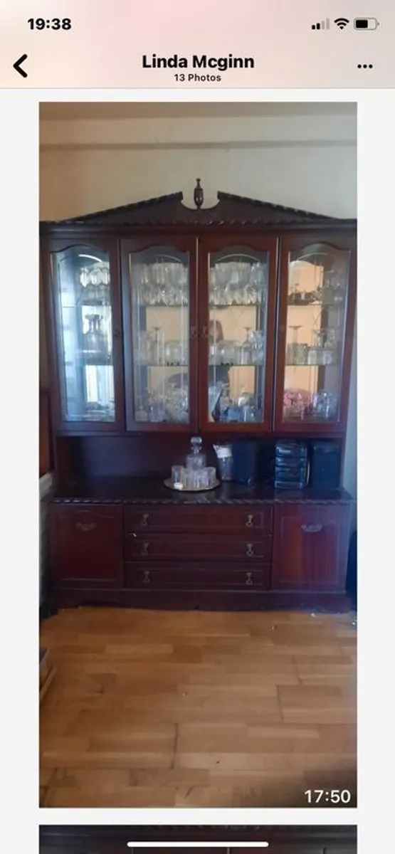 Mahogony display unit - Image 3