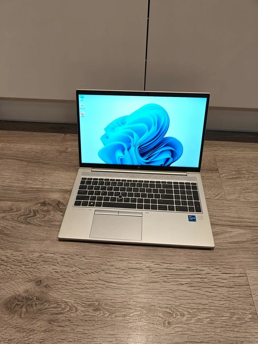 HP Elitebook 850 G8 Laptop | i7 (11th gen) | 16GB - Image 1