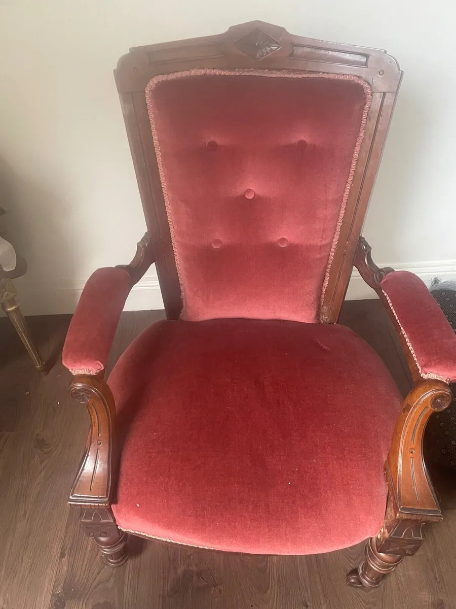 Antique chair - Image 1