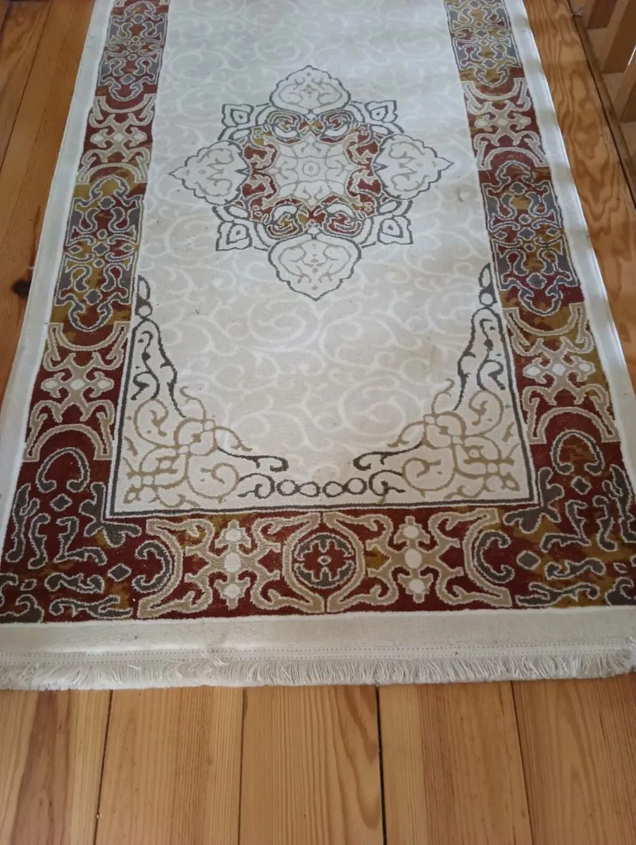 Beautiful rug new never used - Image 2
