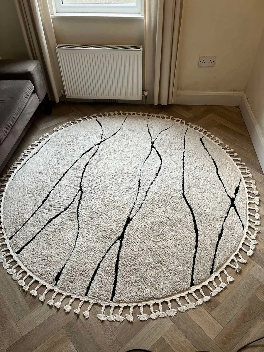 Large Round Rug