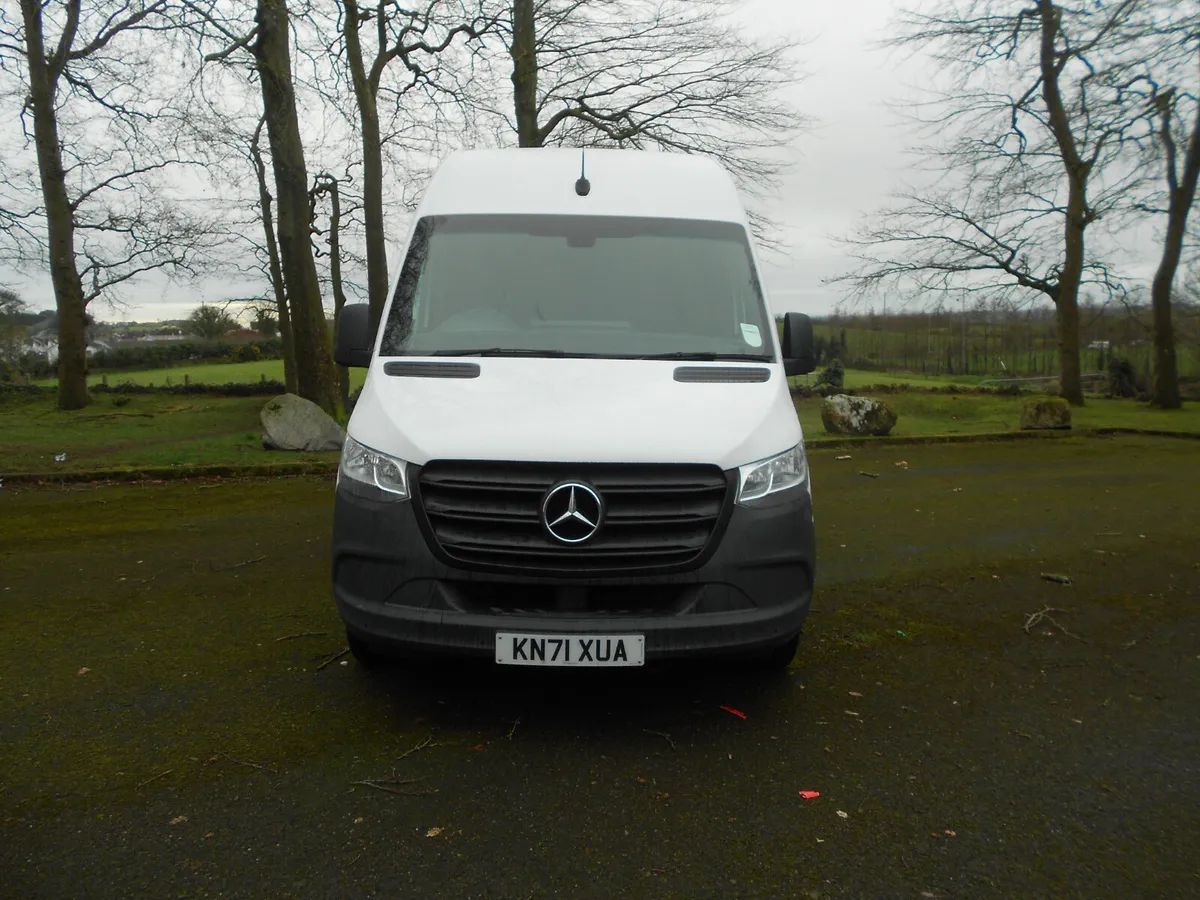 Mercedes-Benz Sprinter 2021 - Image 2