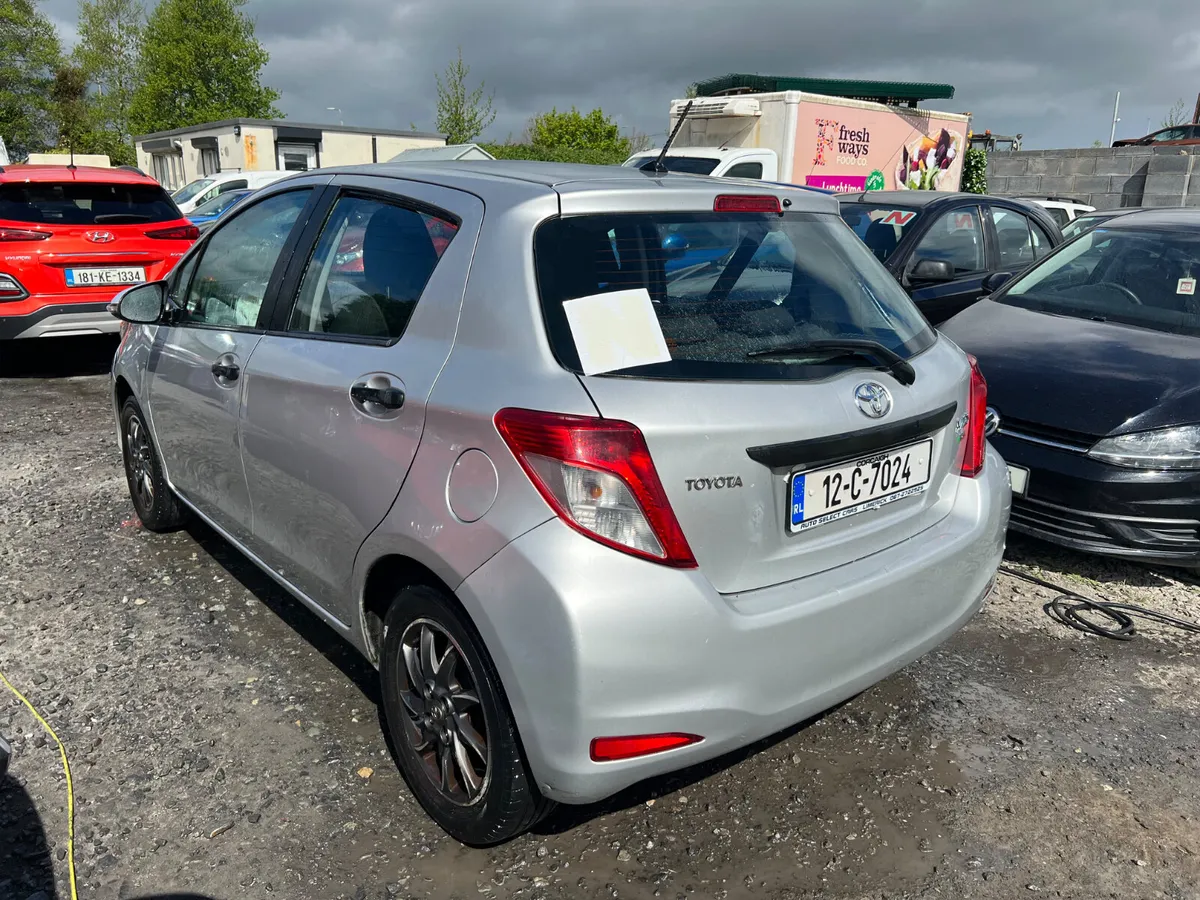 2012 Toyota Yaris 1.0 petrol low kms - Image 2
