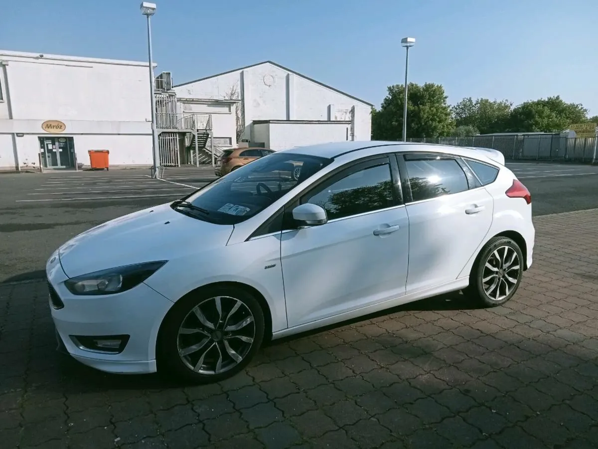 151 Ford focus 1.6TDCi TITANIUM NCT 4/26 - Image 4