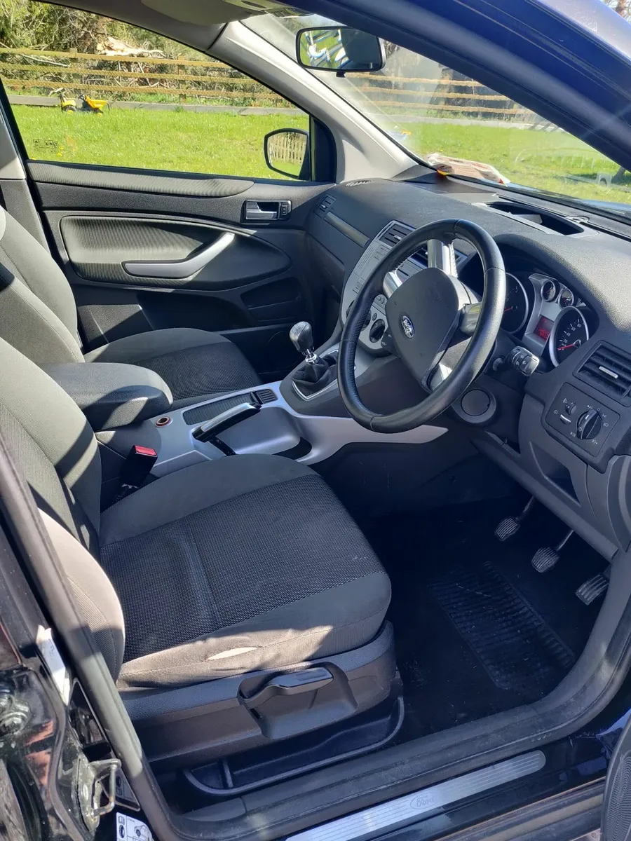 Ford Kuga 2011 - Image 4