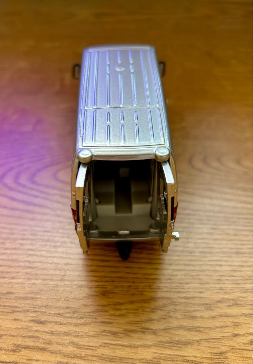 Siku Claas Mercedes Van model scale 1:50 - Image 4