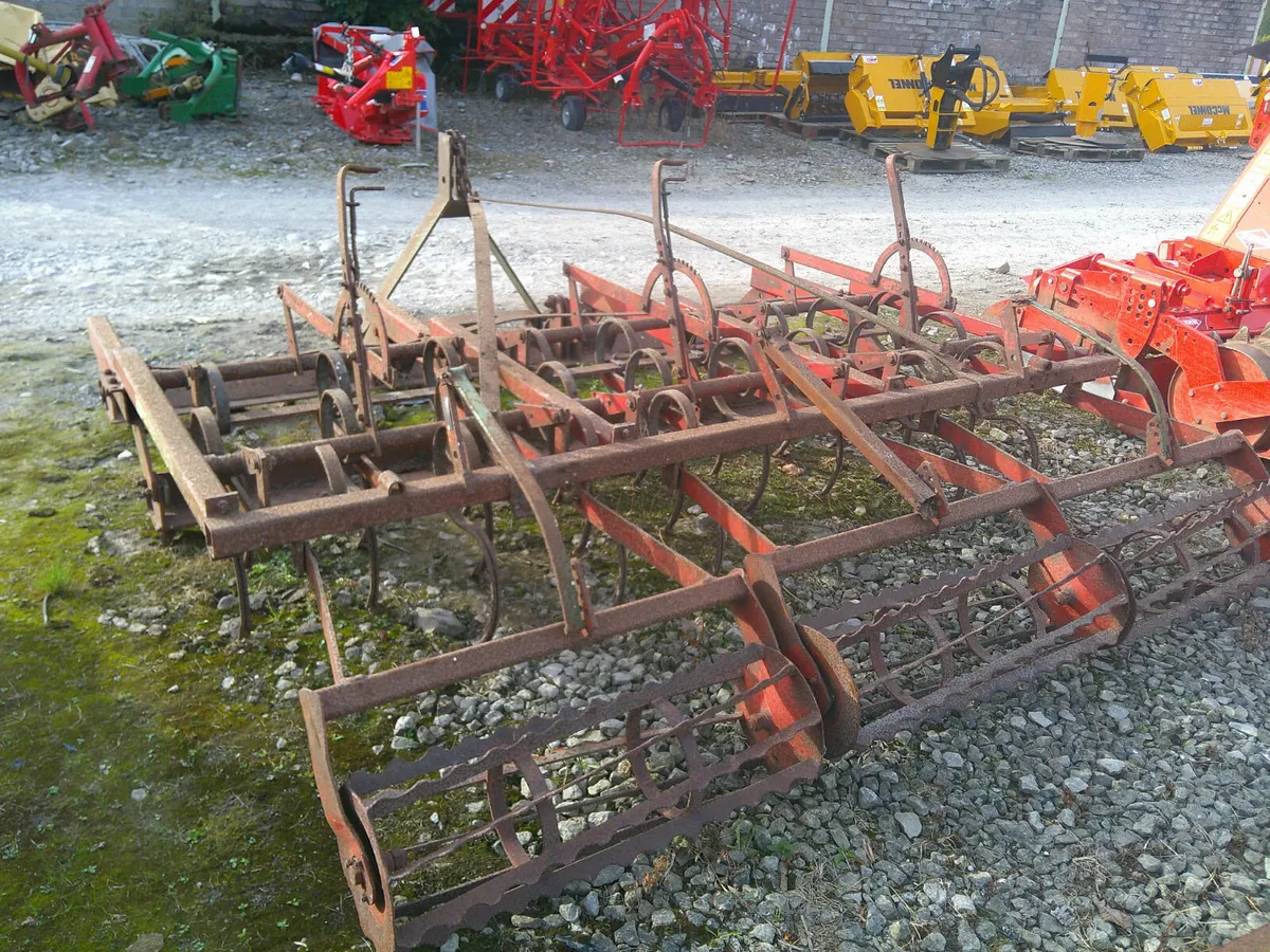 KVERNELAND 3M LEVELLING CULTIVATOR - Image 3
