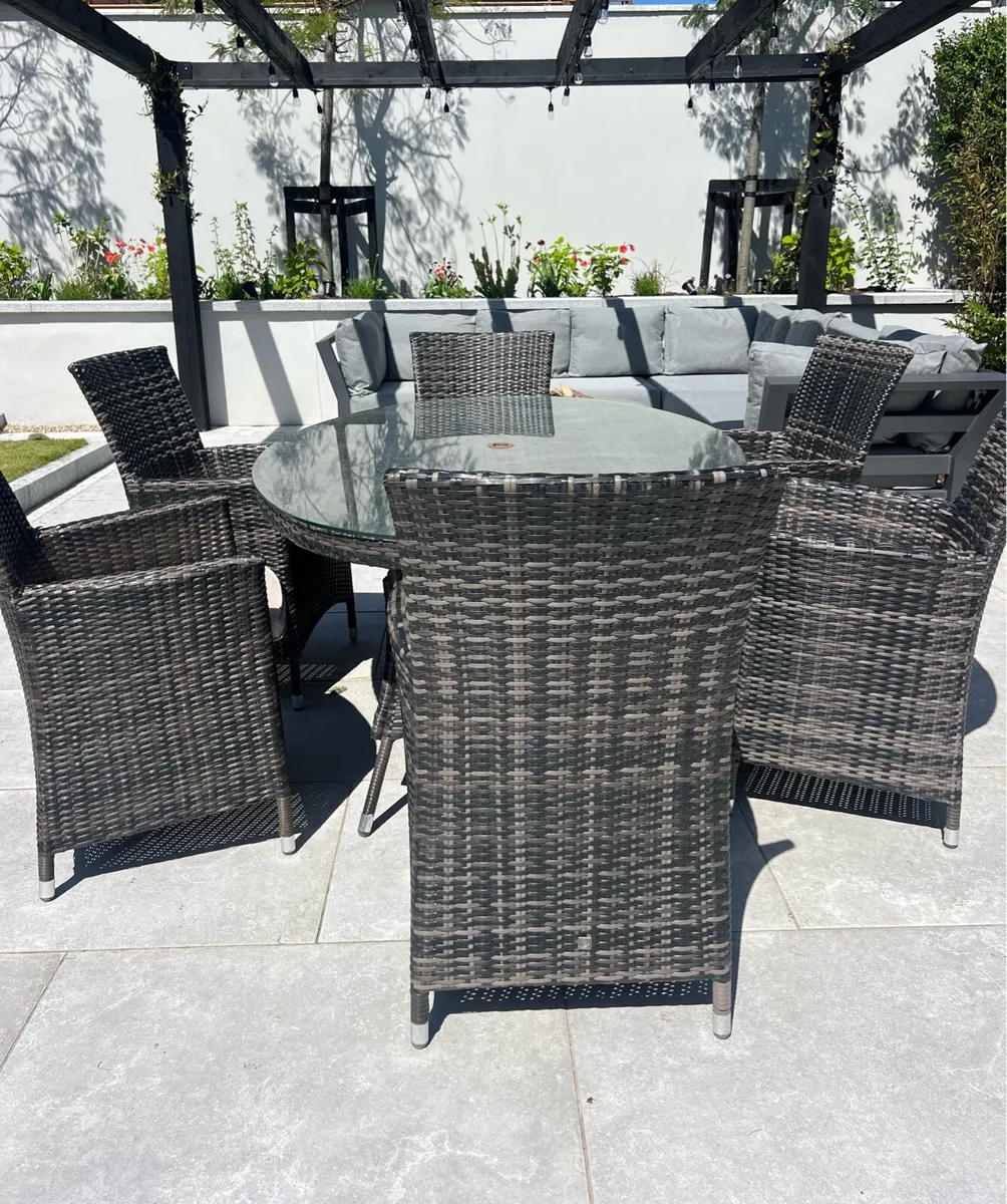 garden furniture - Image 1