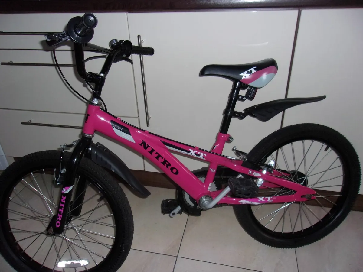 GIRLS  BIKES  20  INCH  WHEELS  ALL LIKE  NEW - Image 4