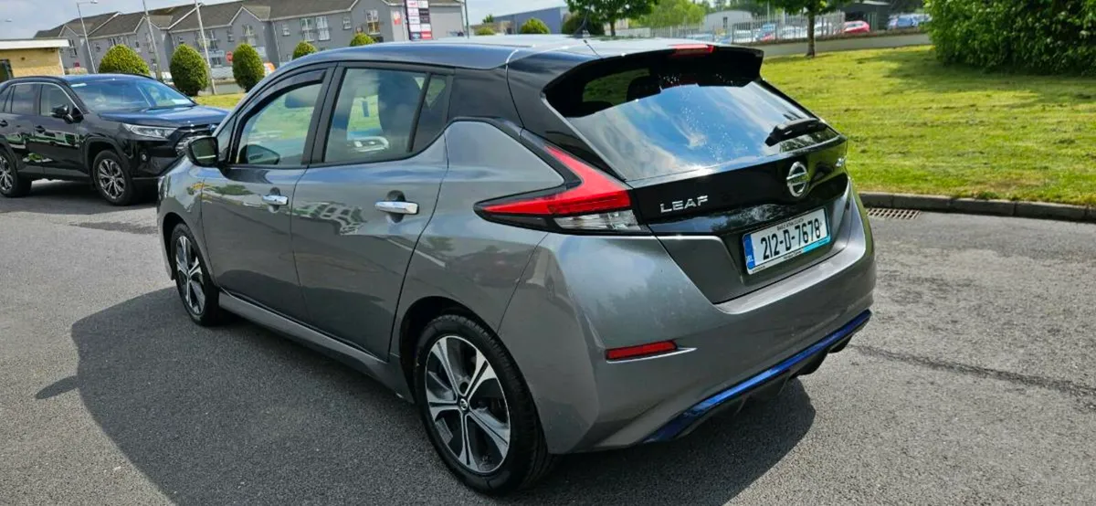 NISSAN LEAF - Image 4