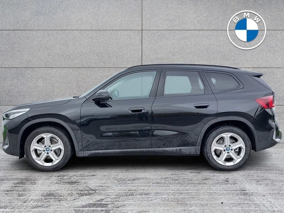 BMW iX1 Edrive20 Sport - Image 4