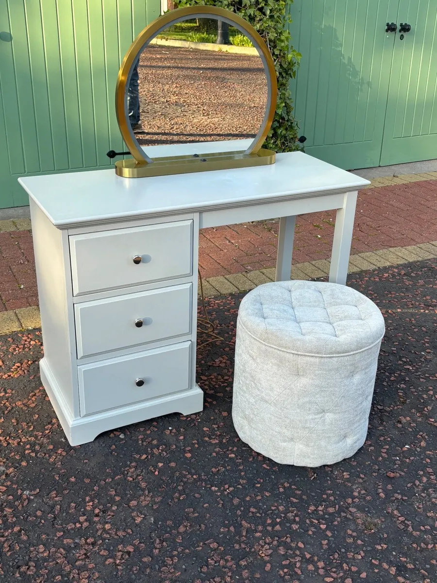 Dressing table / Vanity unit Set includes mirror - Image 4