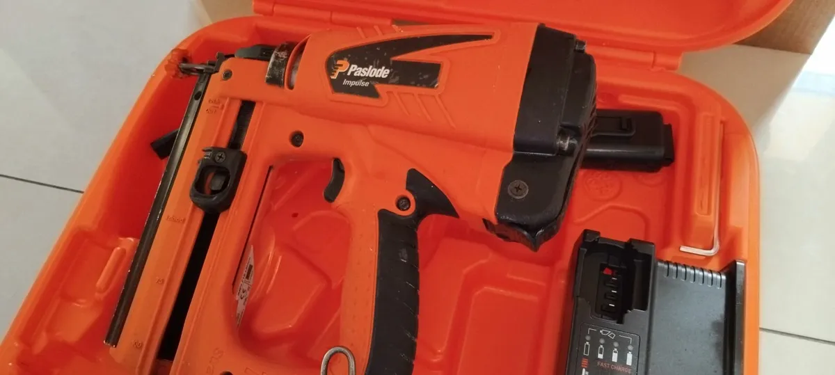 Paslode im65 F16 2nd fix Nail Gun"Fully Serviced" - Image 3