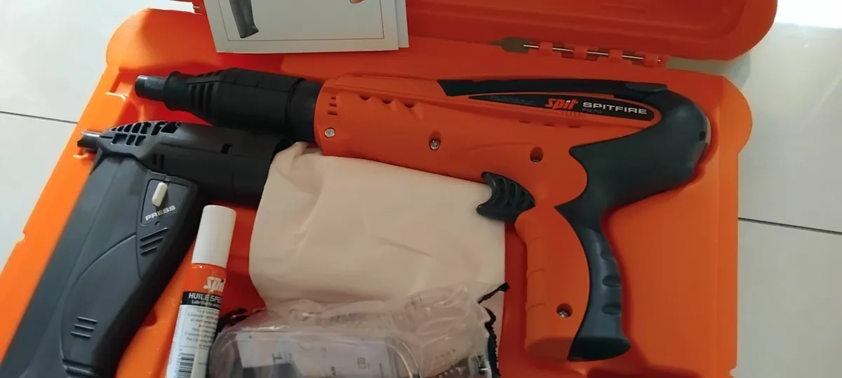 Spit P370 Steel Nail Gun - Image 2