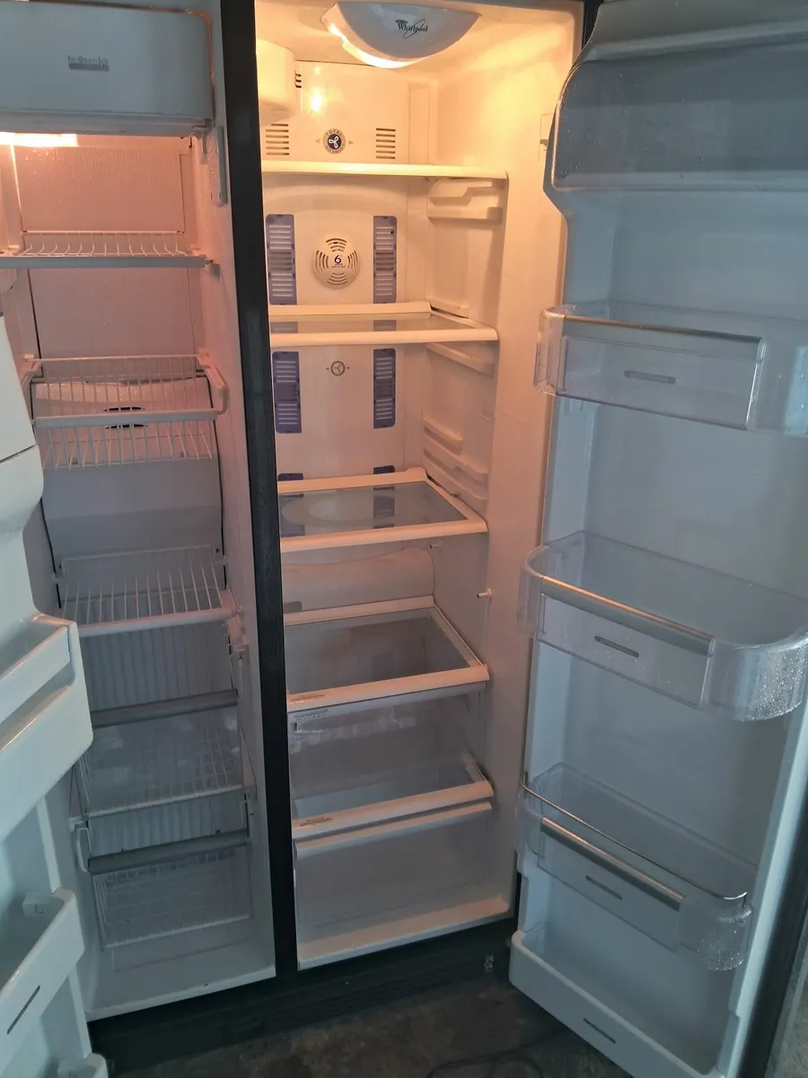 WHIRLPOOL AMERICAN FRIDGE AND FREEZER - Image 2