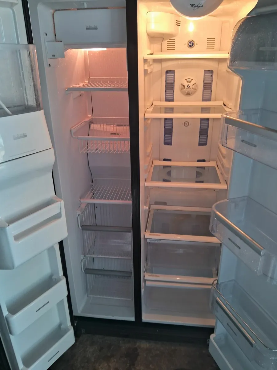WHIRLPOOL AMERICAN FRIDGE AND FREEZER - Image 3