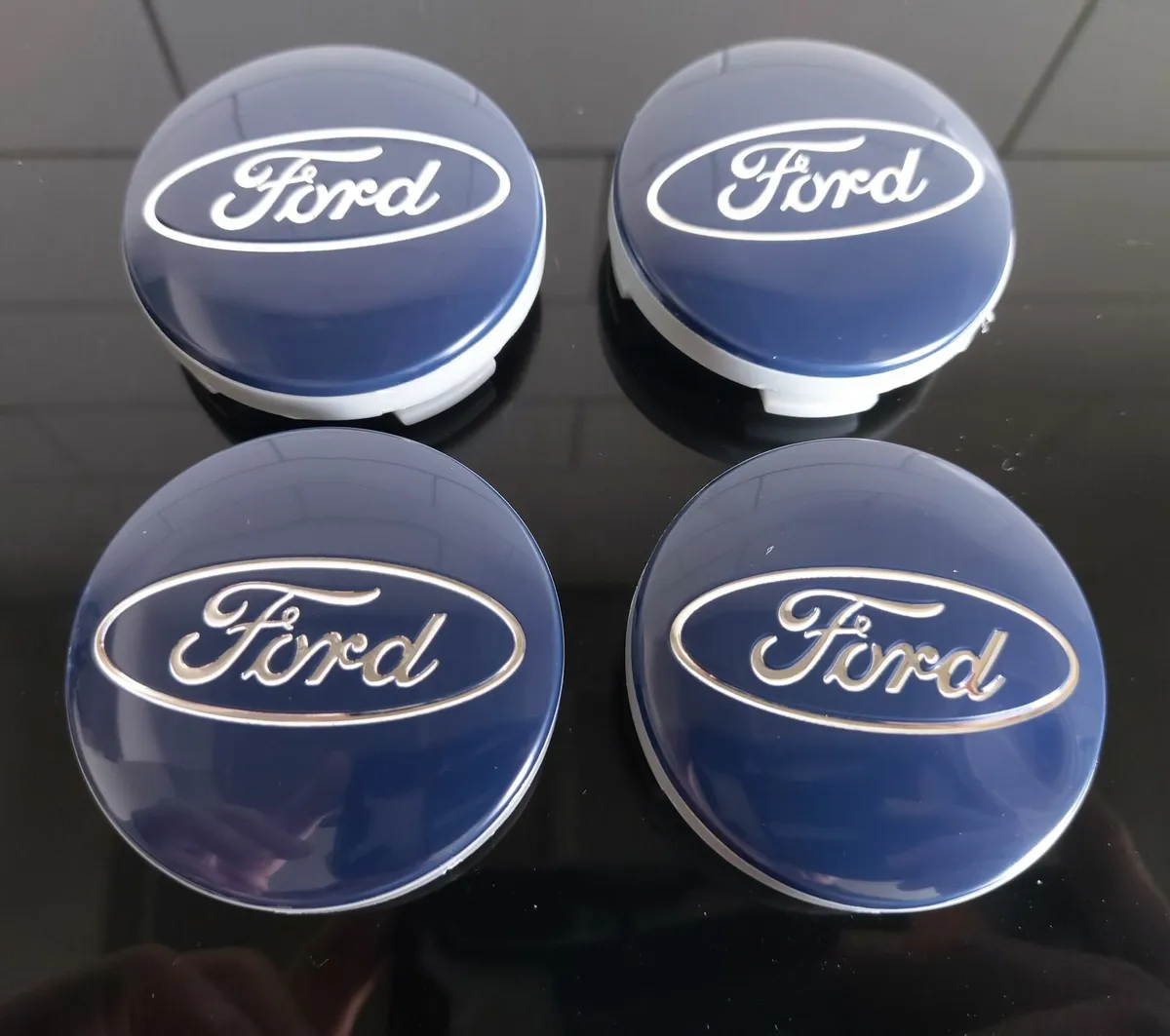 4 x New Ford Centre Caps - FREE POST - Image 1