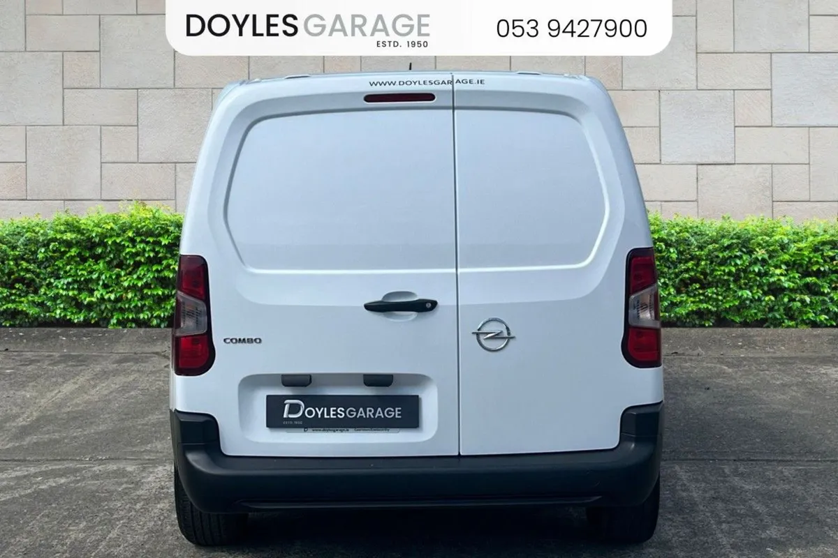 Opel Combo L1 H1 1.5 Diesel 100bhp 6 Speed  vat D - Image 3