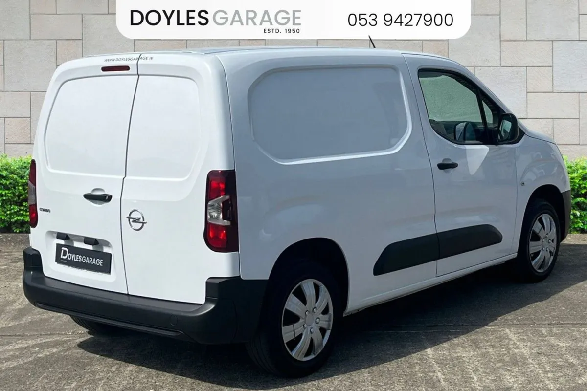 Opel Combo L1 H1 1.5 Diesel 100bhp 6 Speed  vat D - Image 4