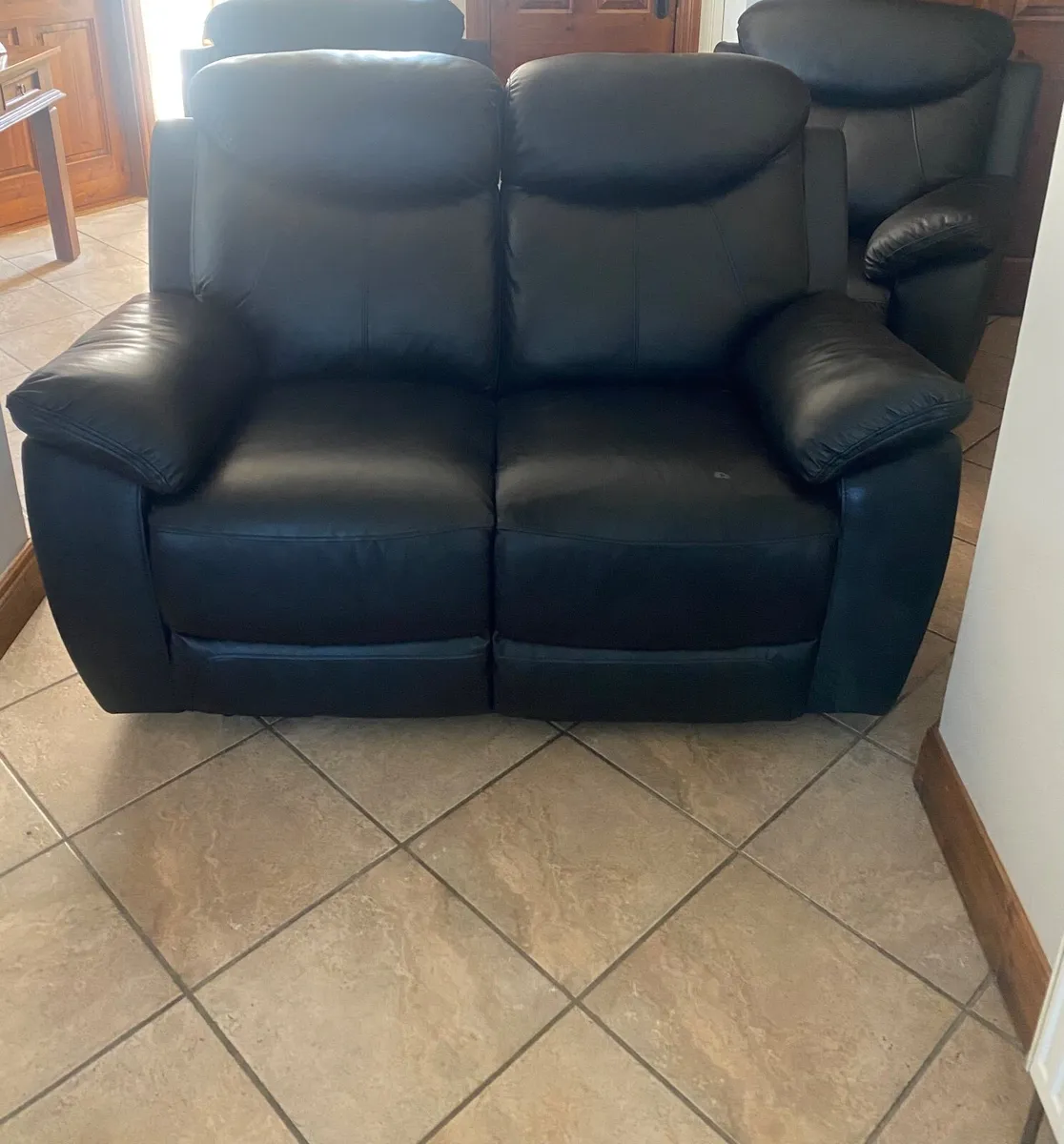 Leather couch - Image 1