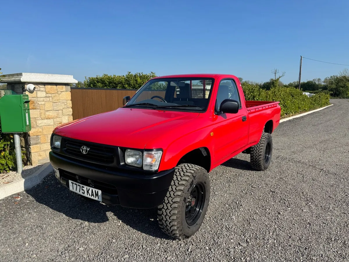 1999 Toyota hilux fully restored - Image 1