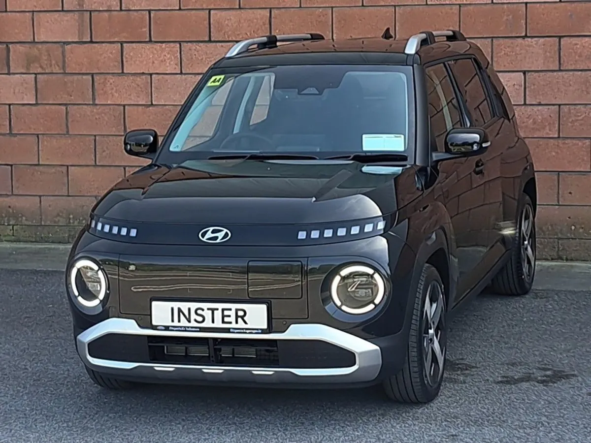 Hyundai INSTER Elegance 49 K/wh Battery With 360 - Image 2