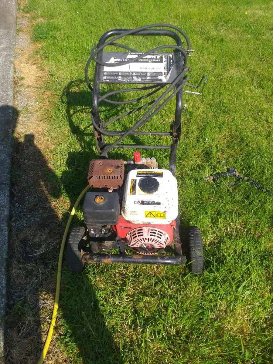 Petrol power washer - Image 1