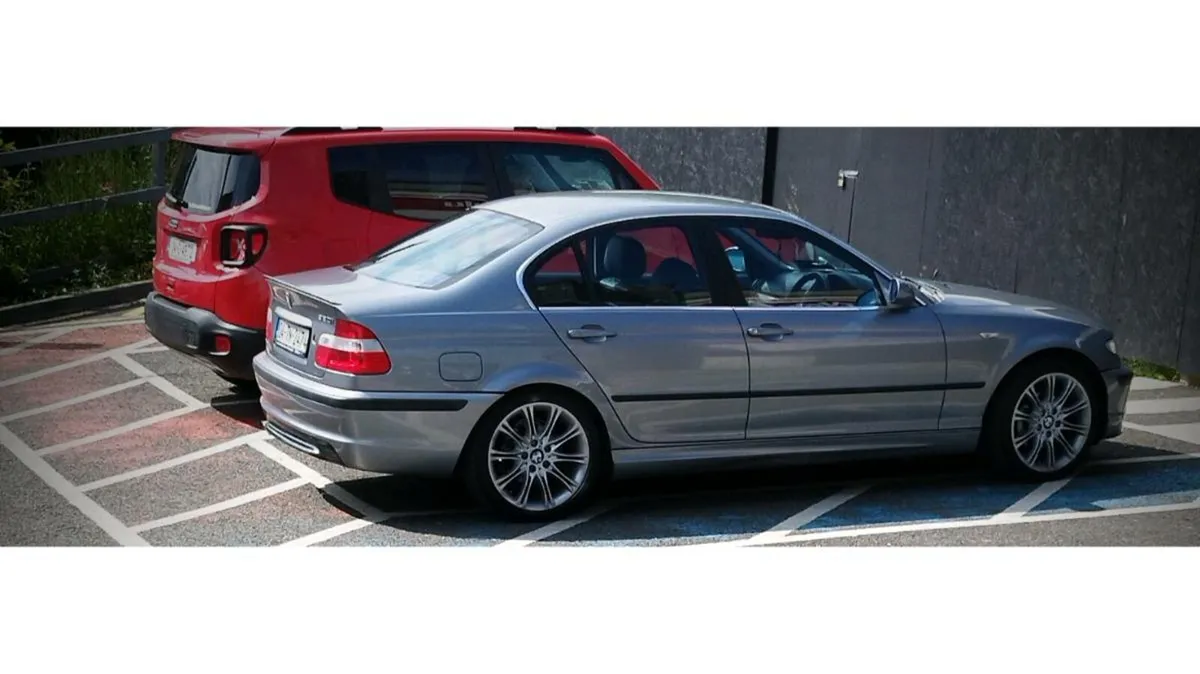 Bmw 320i - Image 2