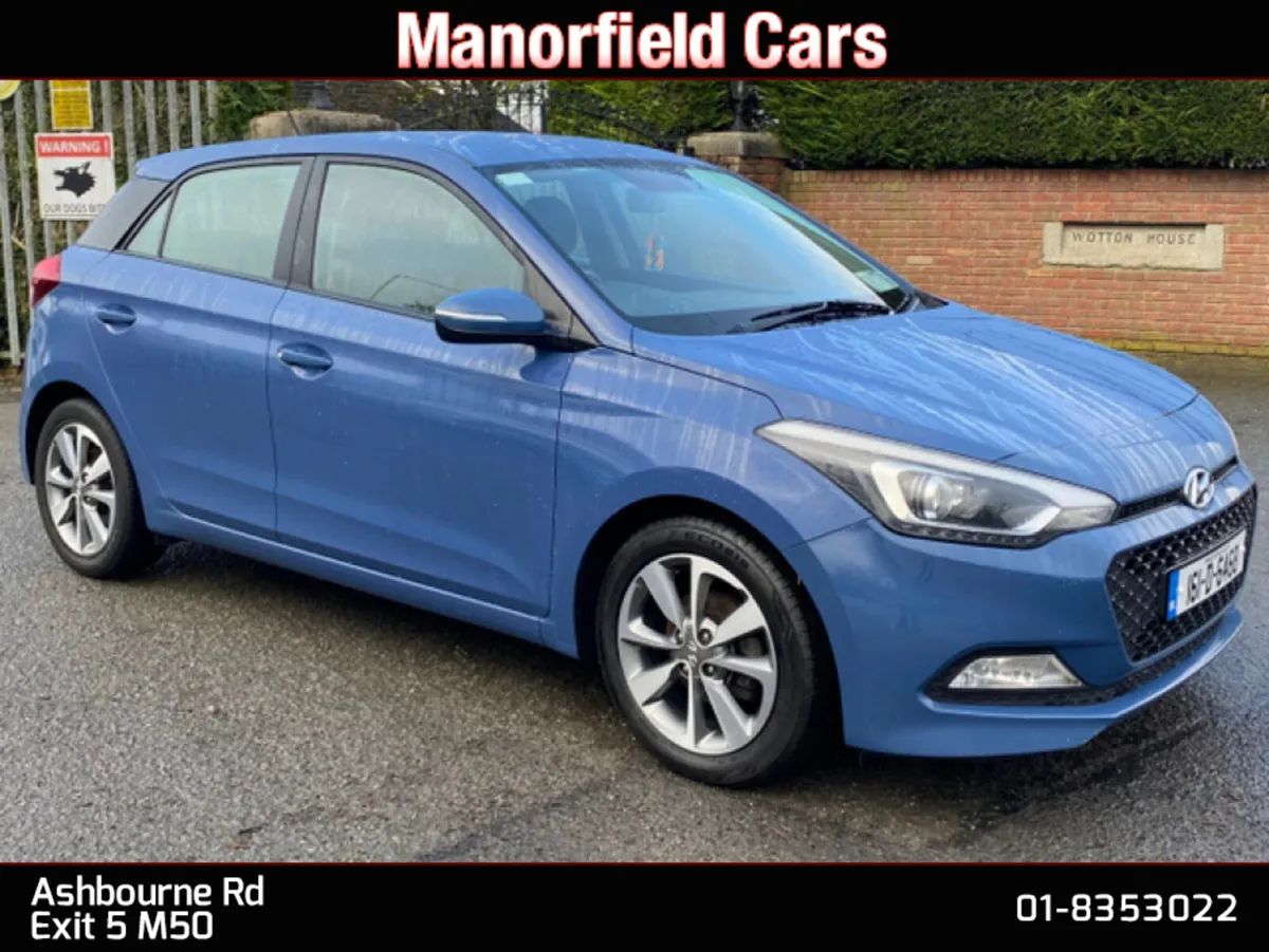 2016 161 Hyundai i20 Deluxe 1.2 Petrol 5dr - Image 1